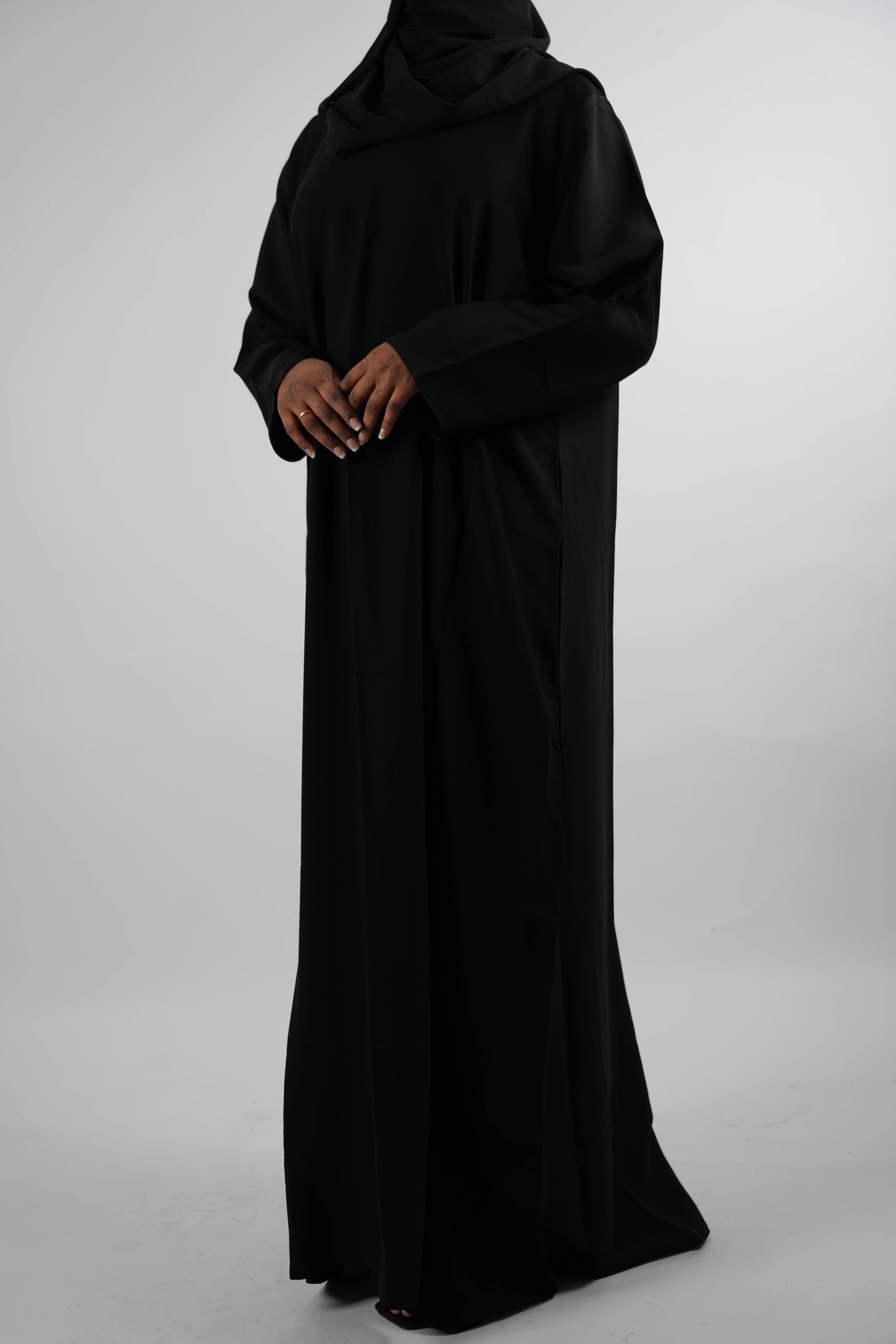 Plain Black Closed Abaya